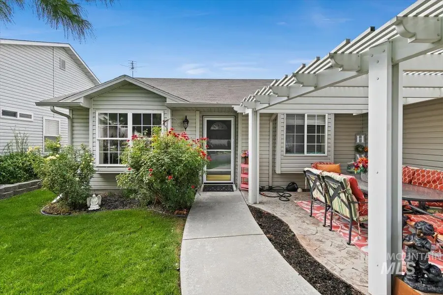 633 N Sterling St, Nampa, ID 83651 - #3