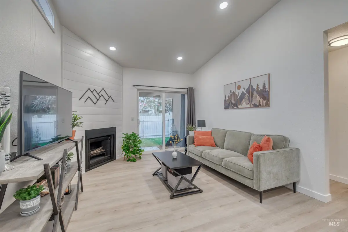 6244 W. Coach Royale Ln, Boise, ID 83704 - #1