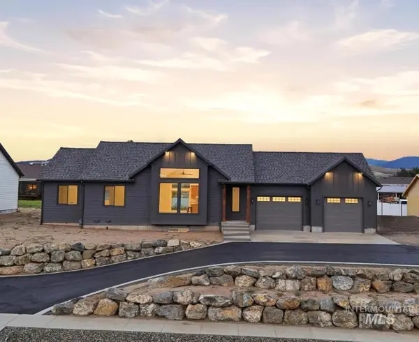 832 S 1100 E, Preston, ID 83263