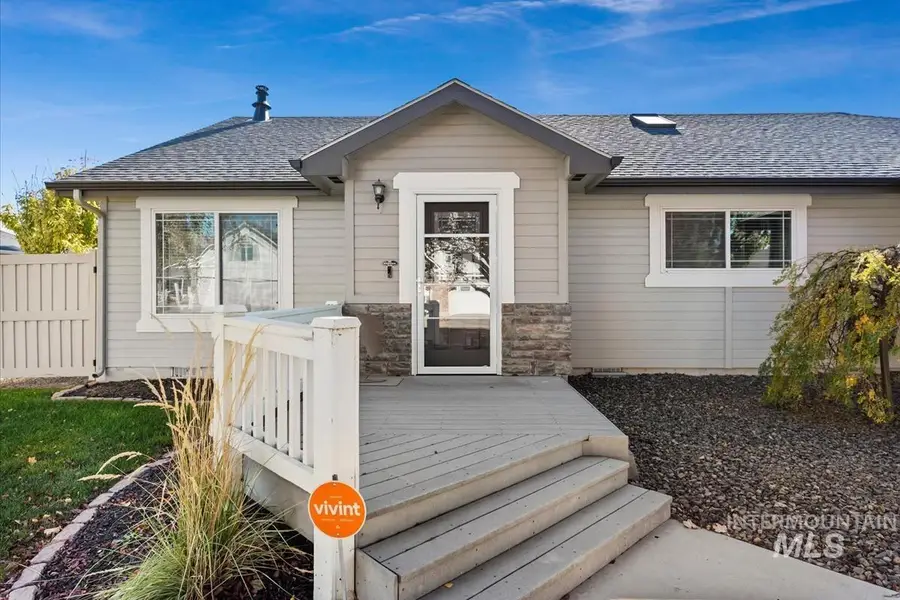 2397 W Lincoln Ave, Nampa, ID 83686 - #3