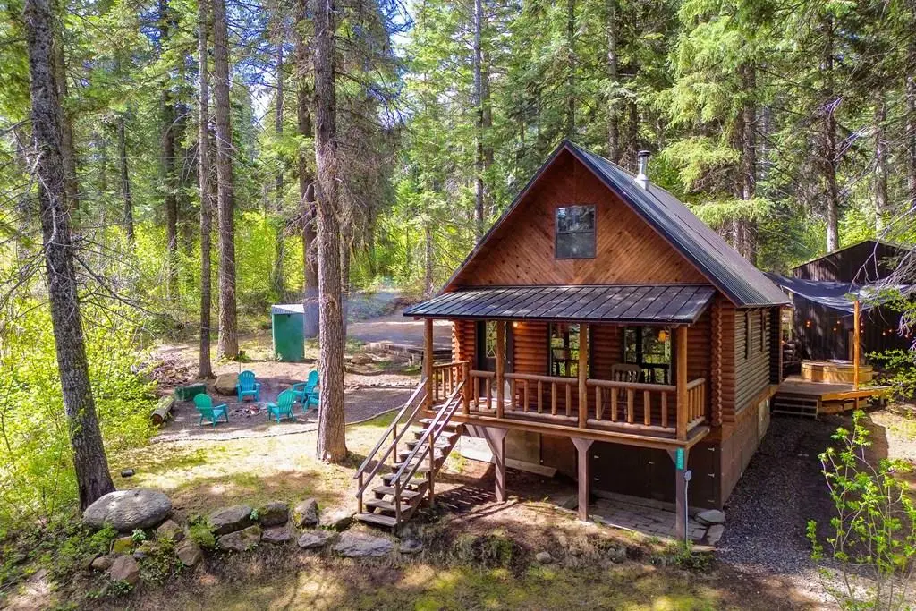 1221 Fox Road, Cascade, ID 83611 - Image #1