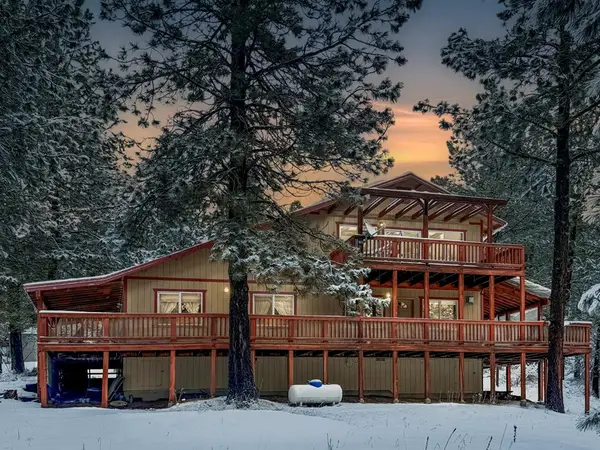 1222 Crown Point Parkway, Cascade, ID 83611