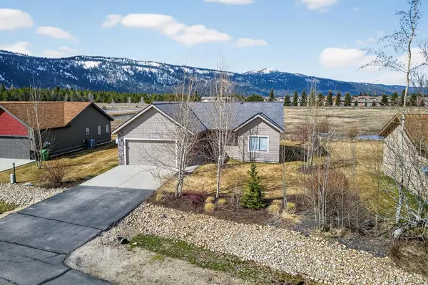 35 Moore Road, Donnelly, ID 83615
