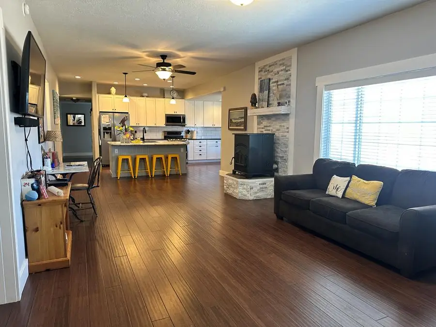 209 S Front Street, Cascade, ID 83616 - #3