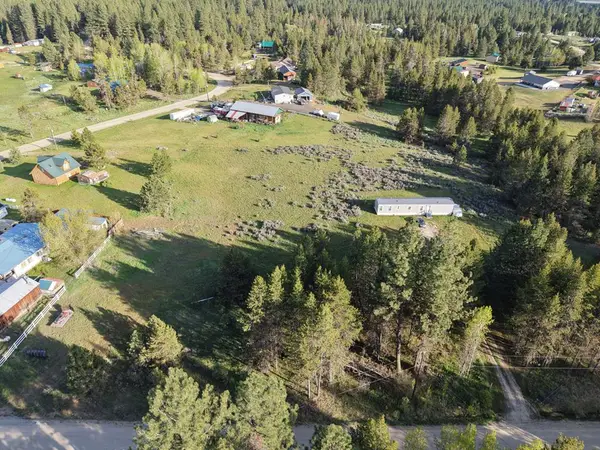 8 W Prospectors Drive, Cascade, ID 83611