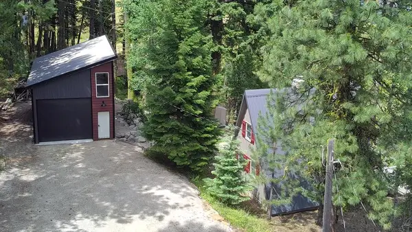 32 Duffys Lane, Cascade, ID 83611