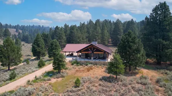 10220 Skunk Creek Road, Cascade, ID 83611
