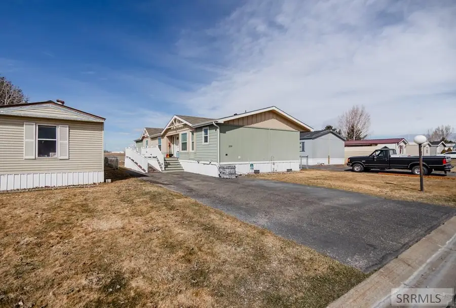 2139 Pinewood Drive, Idaho Falls, ID 83401 - Image #2