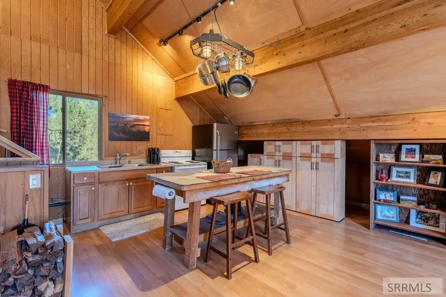 2813 Pinehaven Drive, Island Park, ID 83429 - Image #3