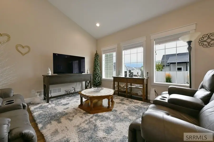 4922 Torcello Drive, Ammon, ID 83406 - Image #3