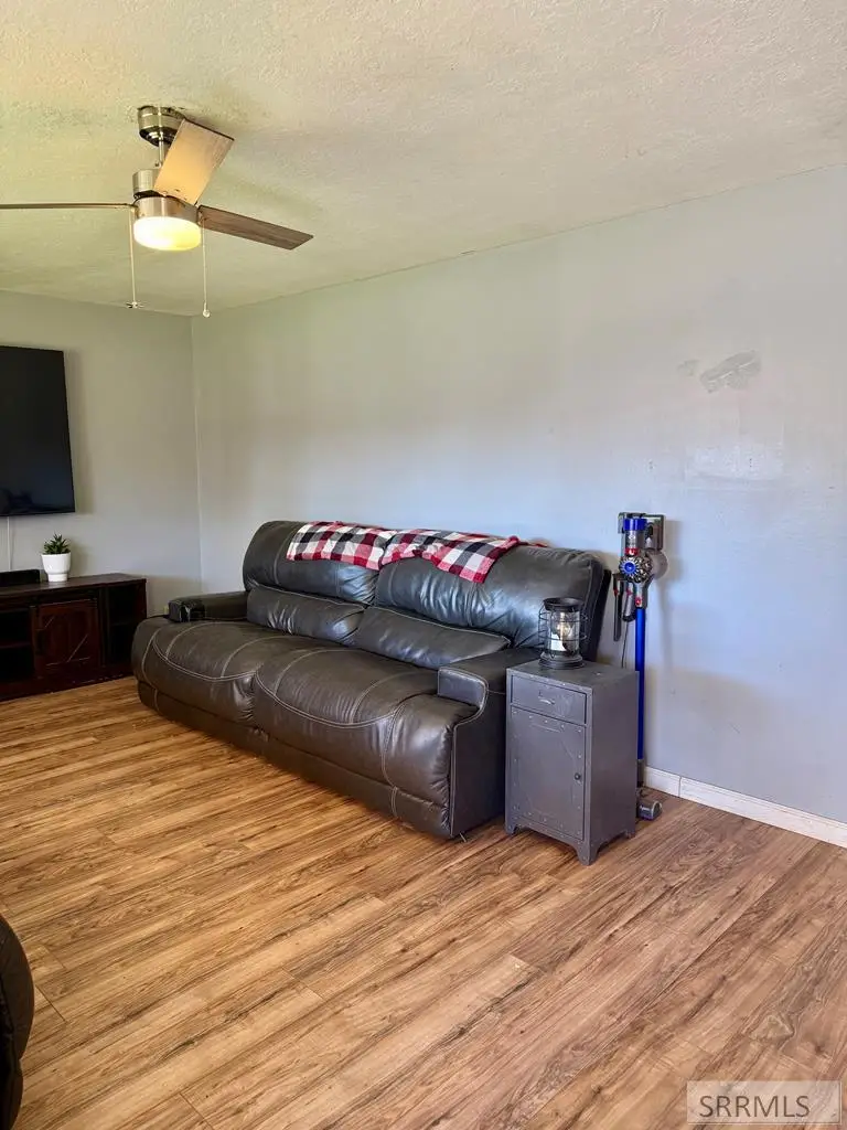 255 6th S, Saint Anthony, ID 83445 - Image #3