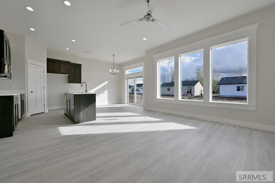 3092 Peacock Lane, Ammon, ID 83406 - Image #2