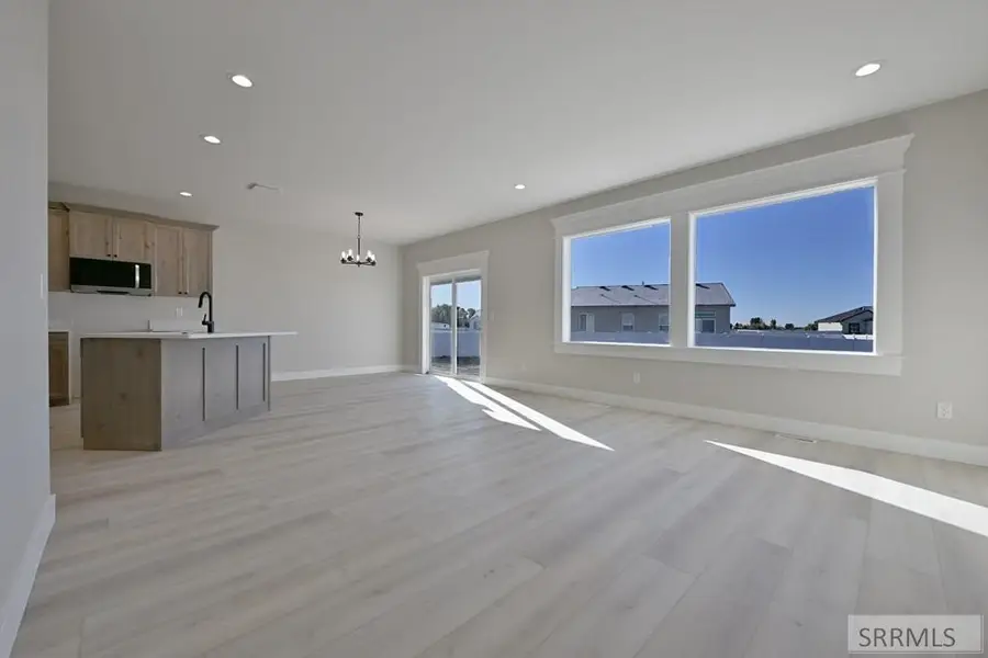 527 Fieldstone Ave, Rigby, ID 83442 - Image #2