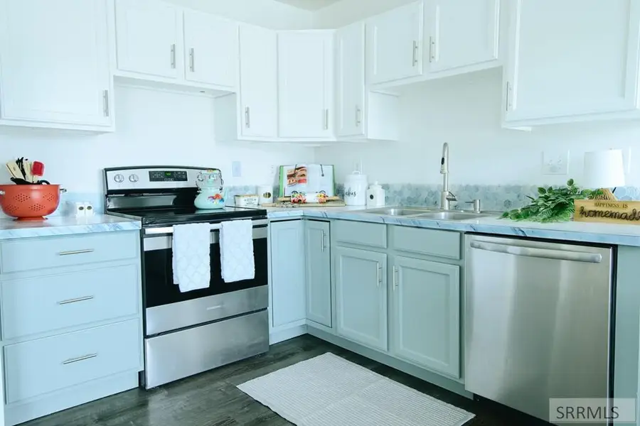 3532 Greenfield Drive, Ammon, ID 83406 - Image #2