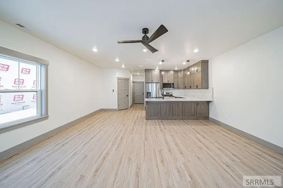 4975 N Beach Dr, Idaho Falls, ID 83401 - Image #2