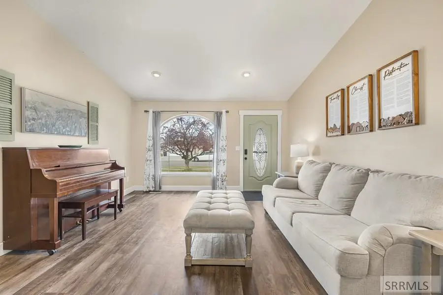 3770 Wasatch Circle, Ammon, ID 83406 - Image #3