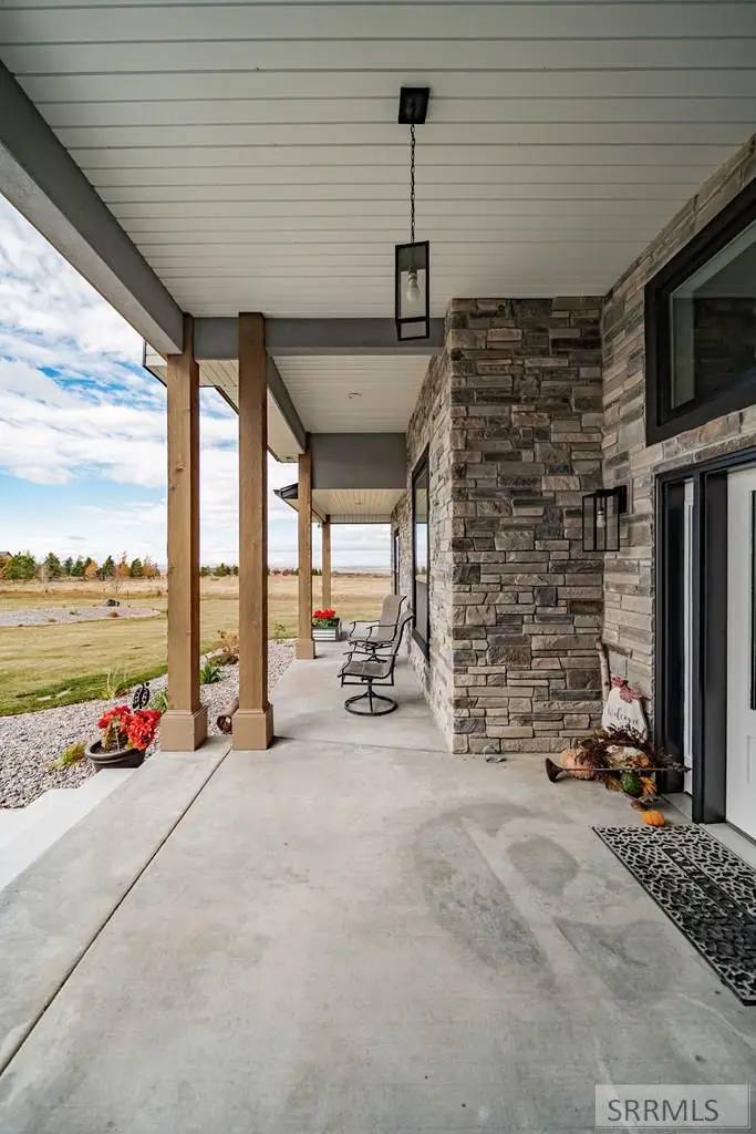 10423 Henry Creek Road, Idaho Falls, ID 83406 - Image #2