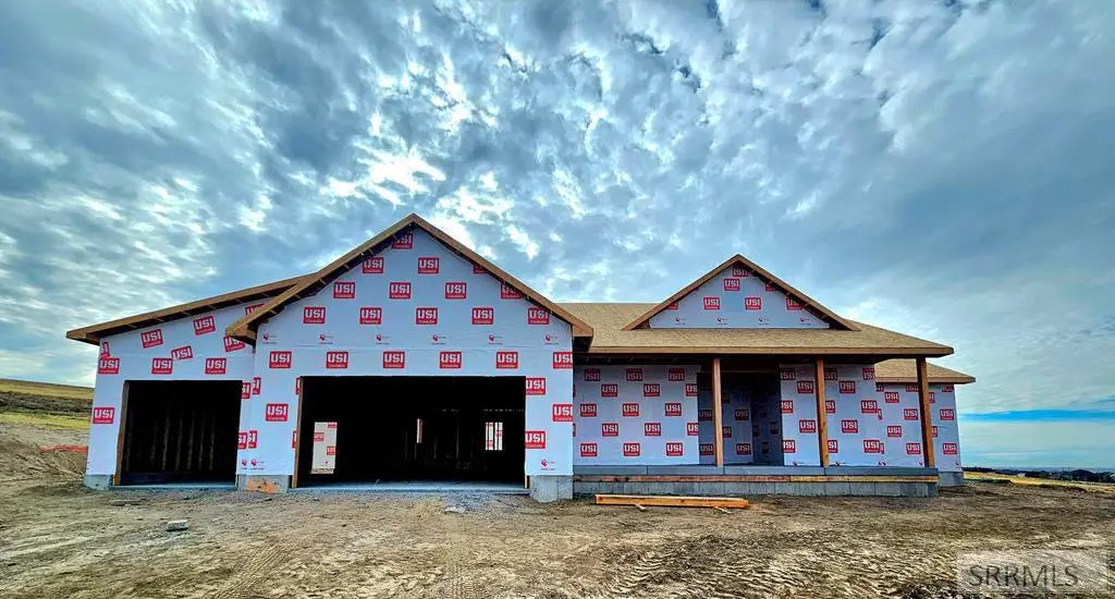 6486 Hillsdale Lane, Ammon, ID 83406 - Image #1