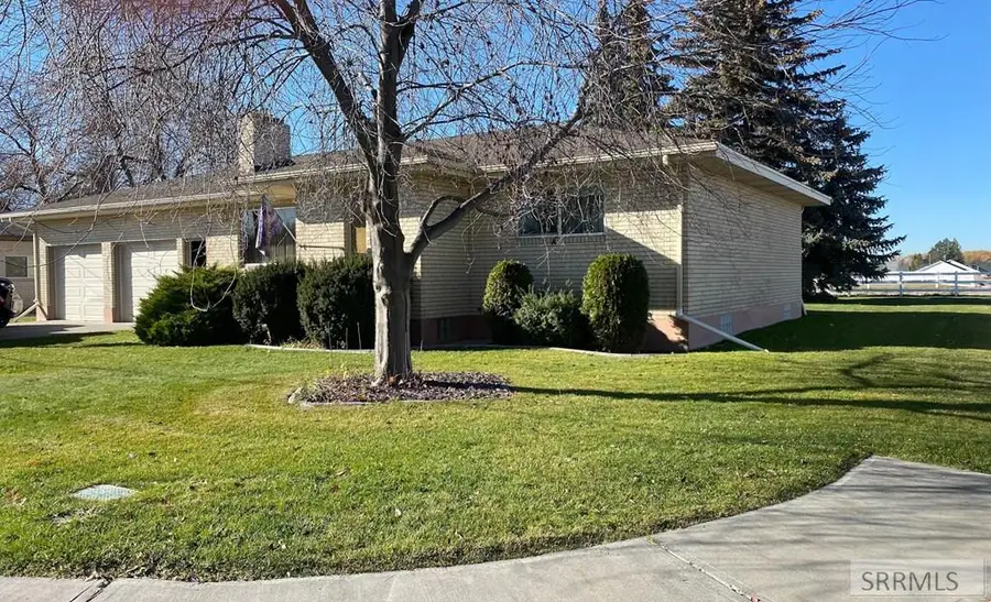 2065 Highland Drive, Blackfoot, ID 83221 - Image #2