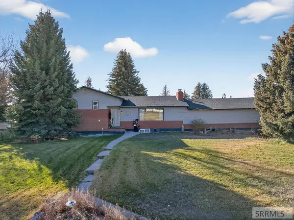 415 Sunset Drive, ARCO, ID 83213