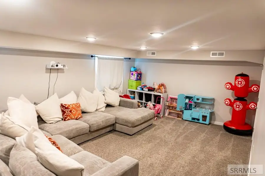 125 Washington, Firth, ID 83236 - Image #2