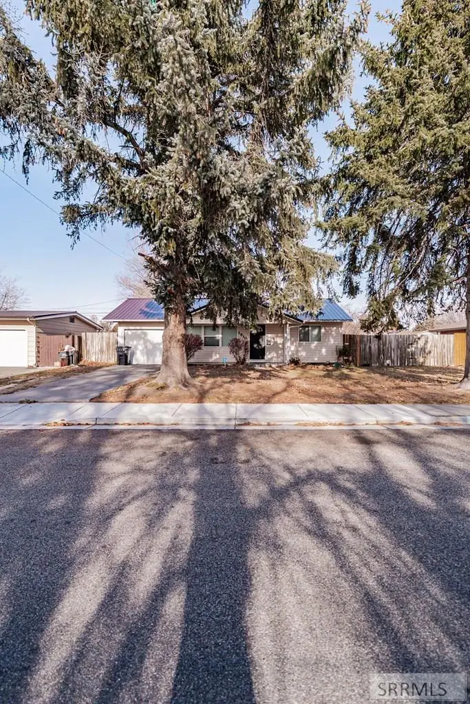 1810 Brentwood Drive, Idaho Falls, ID 83402 - Image #3