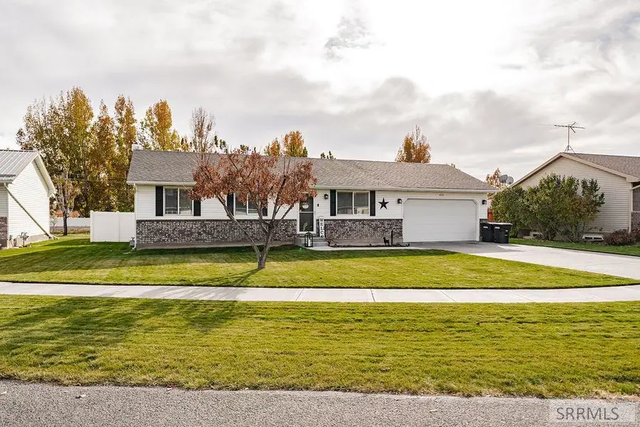 4216 Edgewood Circle, Ammon, ID 83406 - Image #2