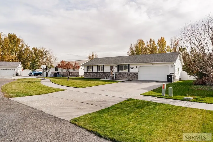 4216 Edgewood Circle, Ammon, ID 83406 - Image #3