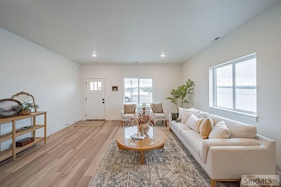 3951 Goldfinch Way, Ammon, ID 83406 - Image #2