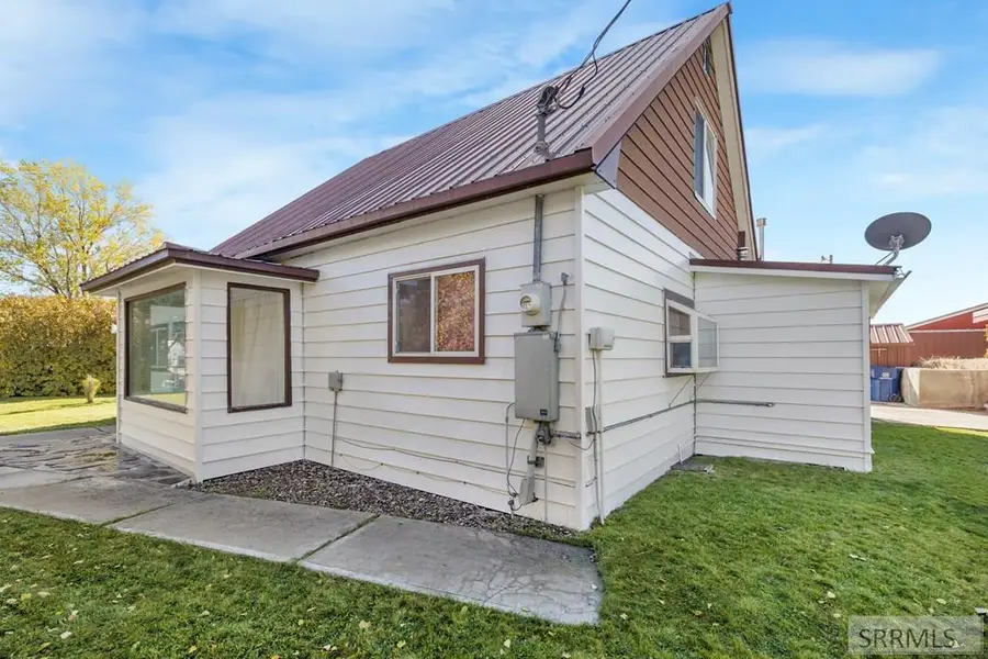 590 Park Avenue, Arco, ID 83213 - Image #2