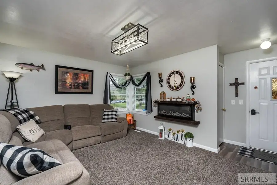 90 Railroad Avenue, Arimo, ID 83214 - Image #2