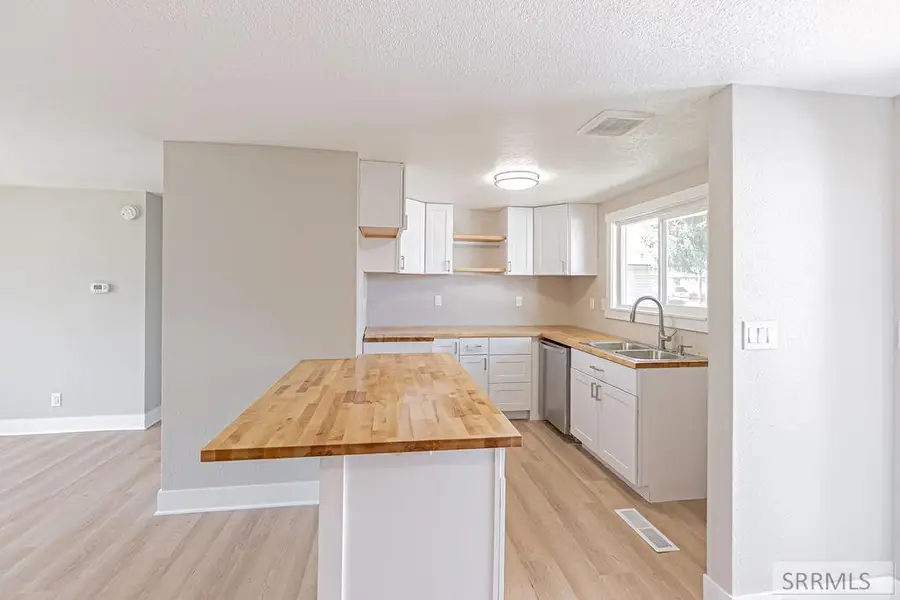 1116 Lovejoy Street, Idaho Falls, ID 83401 - Image #3