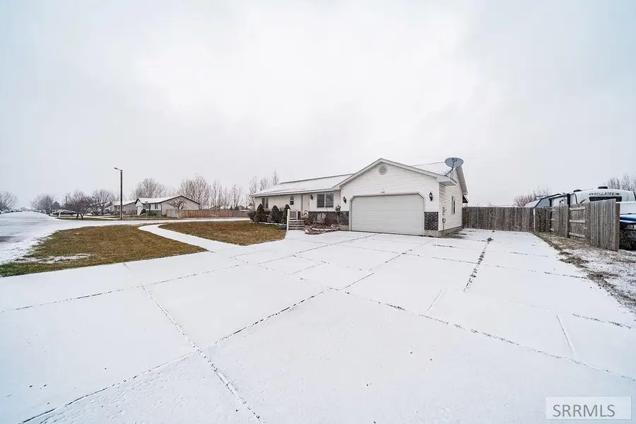 3321 Larson Drive, Idaho Falls, ID 83401 - Image #2