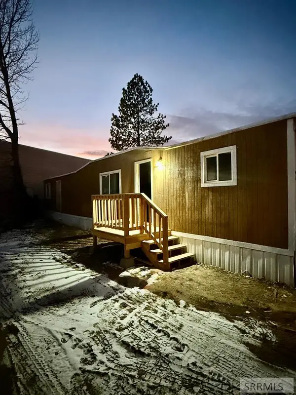 3570 Yellowstone Hwy #7, IDAHO FALLS, ID 83402