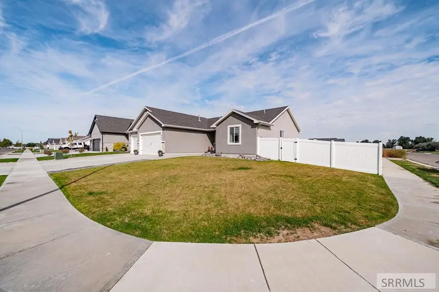 445 Rock Hill Lane, Idaho Falls, ID 83401 - Image #2