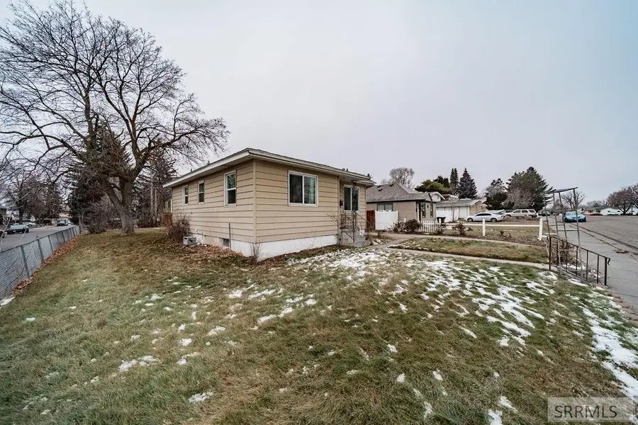 696 Gladstone Street, Idaho Falls, ID 83401 - Image #2