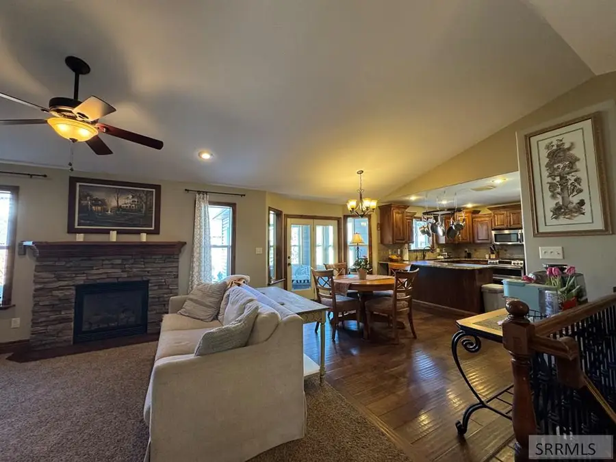 586 Bainbridge Lane, Idaho Falls, ID 83404 - #3