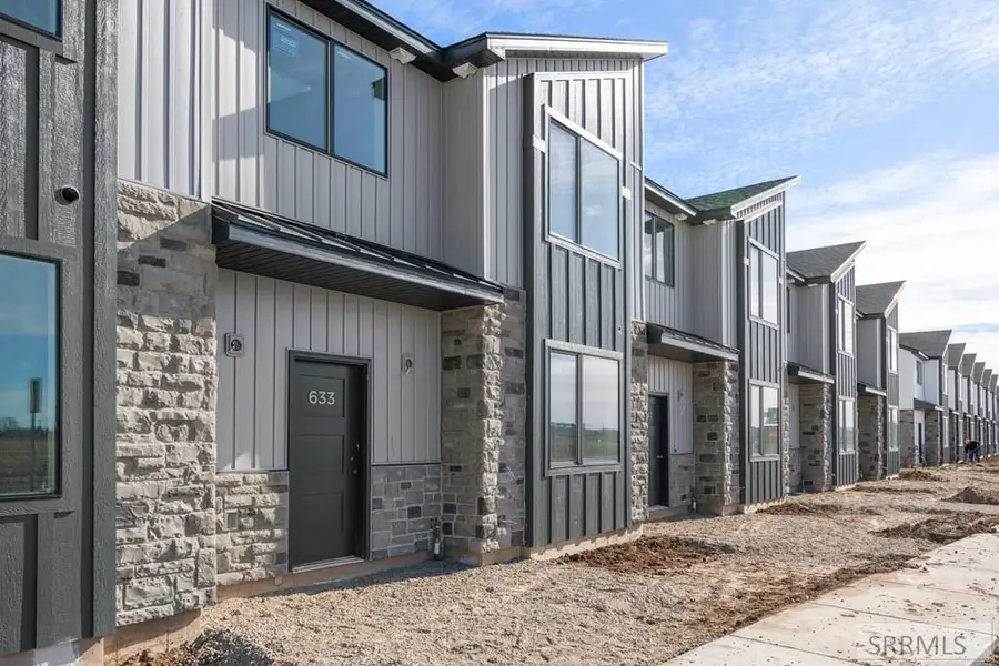 735 Curlew Drive, Ammon, ID 83401 - #2