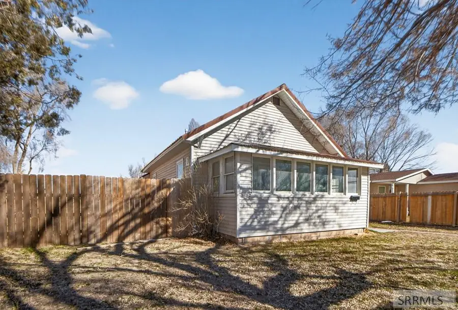 221 Madison, American Falls, ID 83211 - #2