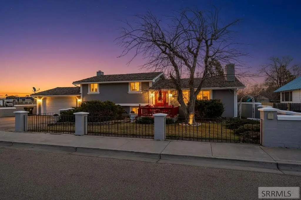 386 Fisher Avenue, Blackfoot, ID 83221 - #1