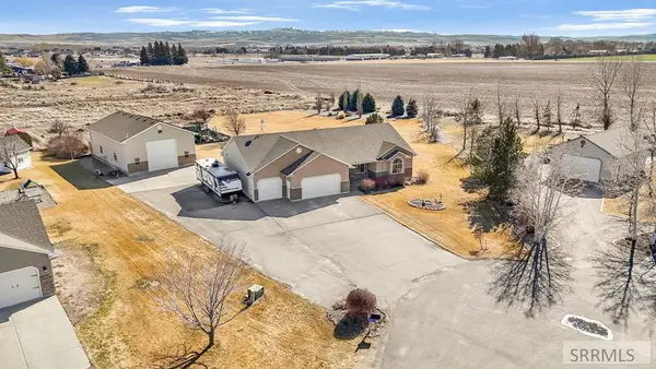 1581 775 E, SHELLEY, ID 83274