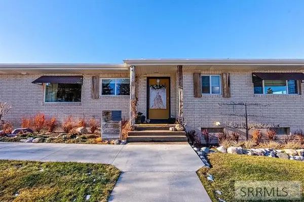 606 Calder Avenue, AMERICAN FALLS, ID 83211