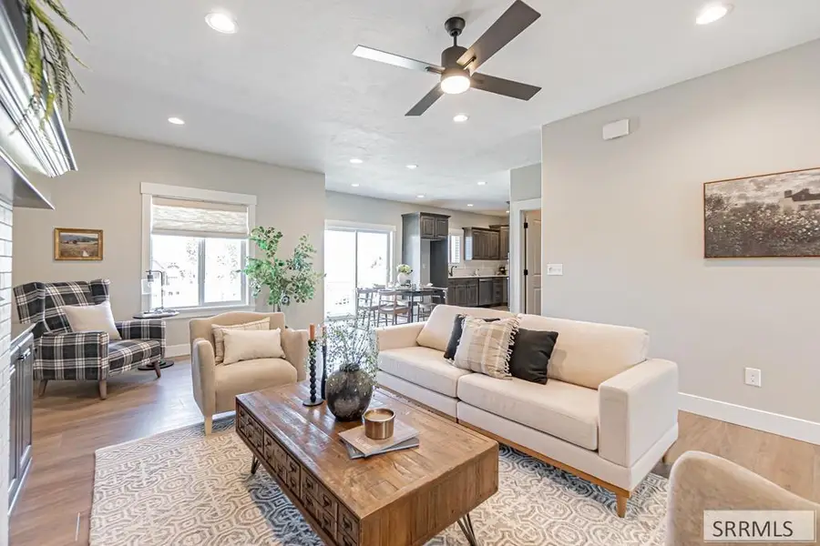 3184 Chartwell Gardens, Ammon, ID 83406 - #3