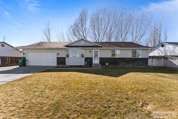 596 Adam Lane, IDAHO FALLS, ID 83401