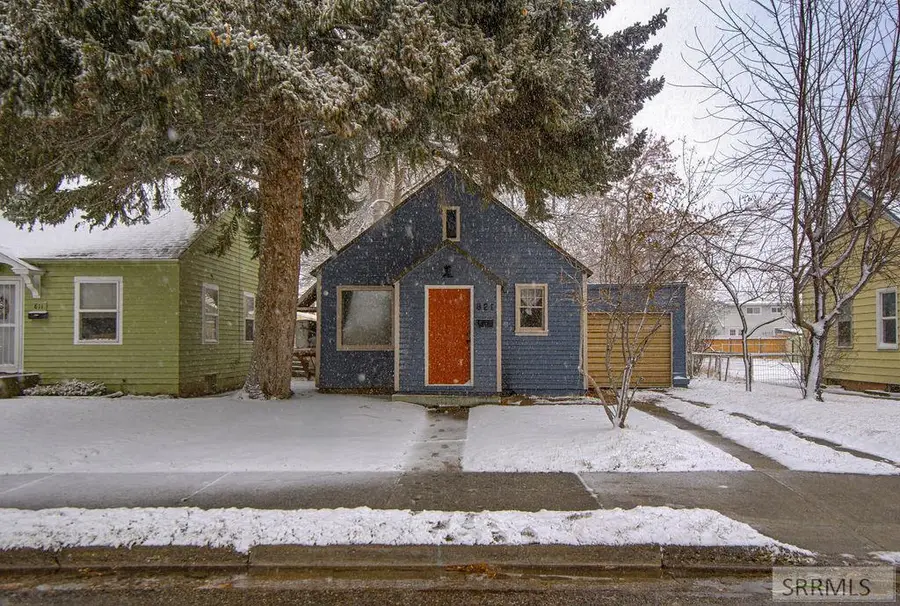 821 10th Street, Idaho Falls, ID 83401 - #2