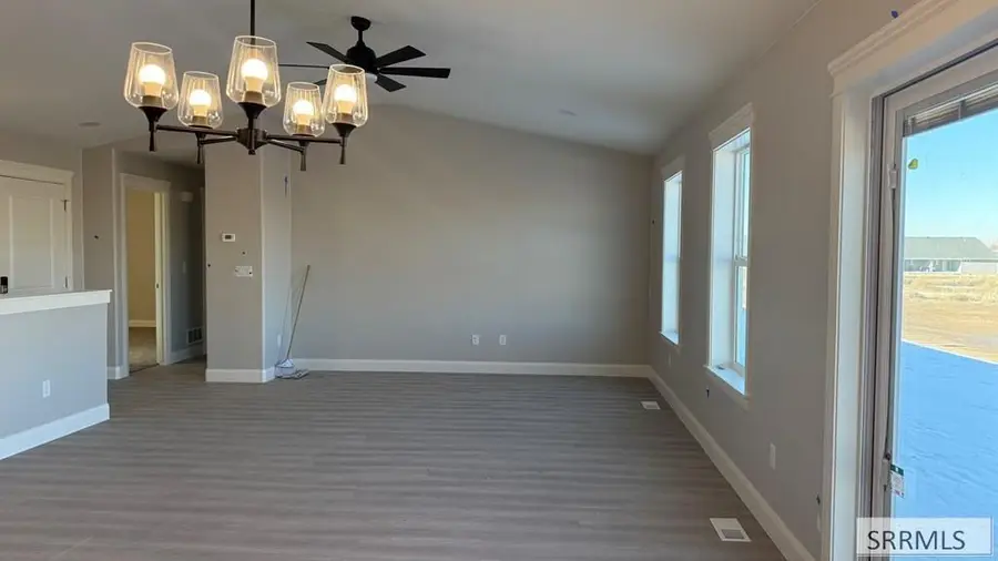 351 Copeland Dr, Idaho Falls, ID 83401 - #3