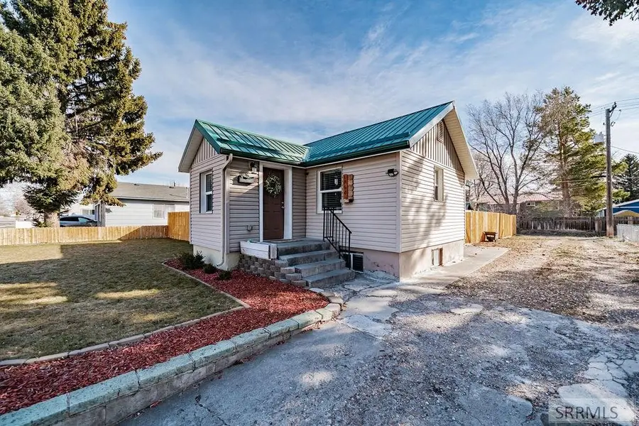 1060 Bear Avenue, Idaho Falls, ID 83402 - #2