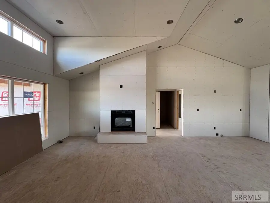 305 320 N, Blackfoot, ID 83221 - #3