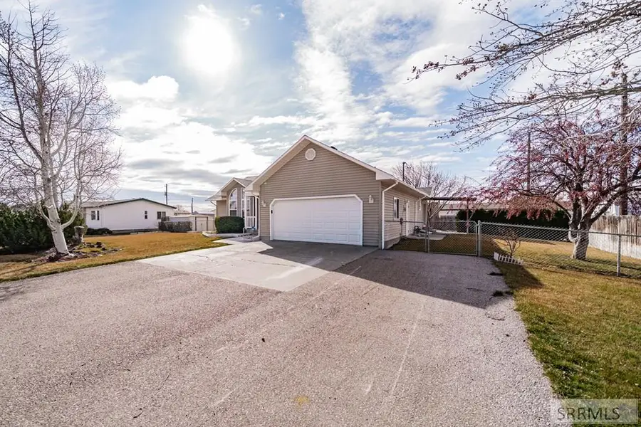 420 Gardner Drive, Blackfoot, ID 83221 - #2