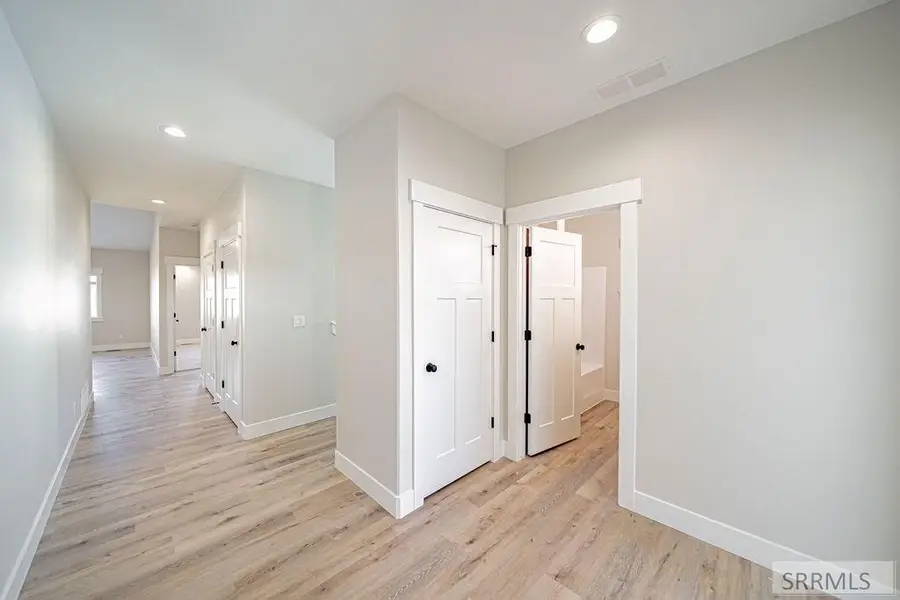 562 Zions St, Shelley, ID 83274 - #3